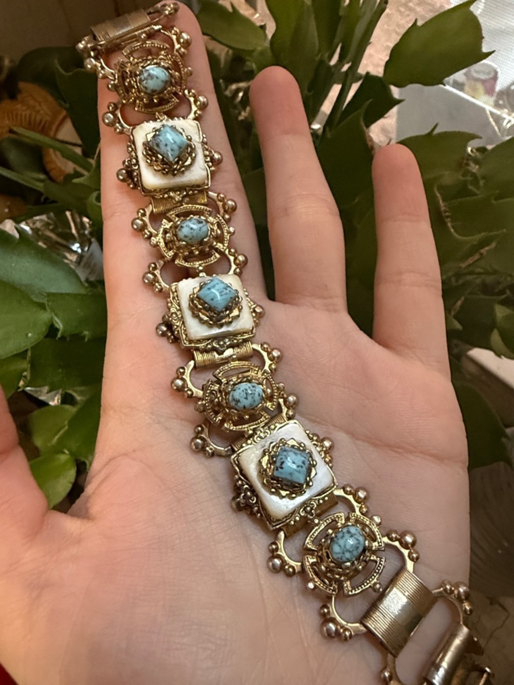 Vintage Antique Gold-toned Turquoise Link Bracelet clamps
